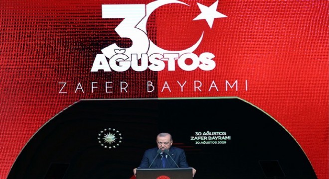  Biz tarihi, zaferleri, mücadelesiyle büyük bir milletiz 