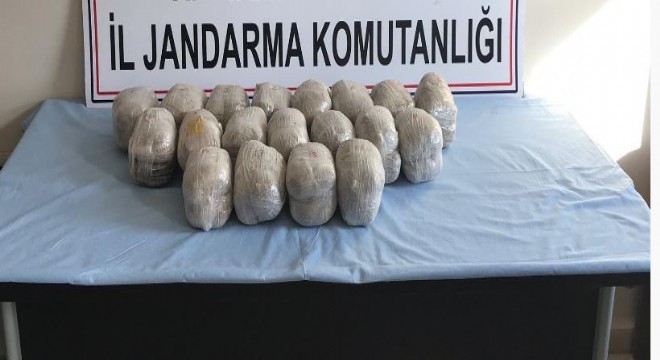 19 kilo eroin ve patlayıcı kalıbı ele geçirildi