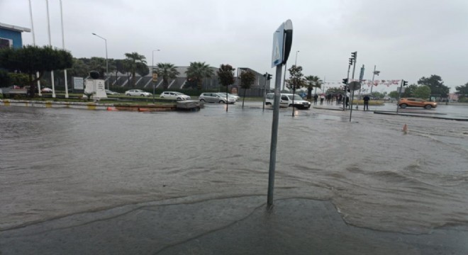 Amasya-Erzincan karayolunda sel: 1 ölü