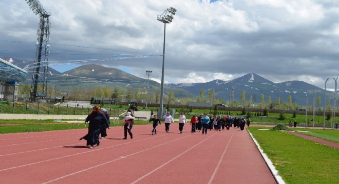 Atletizm tartan pistinde fazla kilolardan kurtulma zamanı