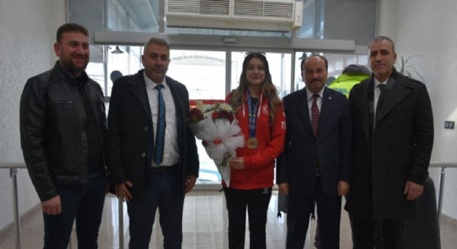 Avrupa Şampiyonu Köse ye çoşkulu karşılama