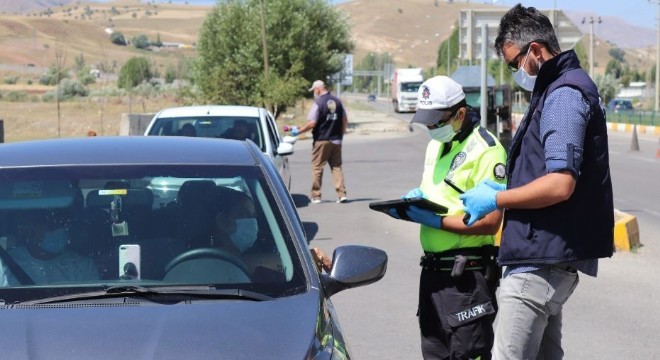 Aşkale Polisi sürücüleri uyardı