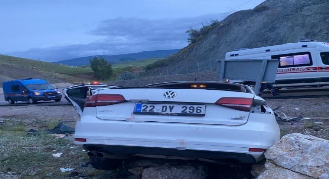 Aşkale yolunda trafik kazası: 4 yaralı