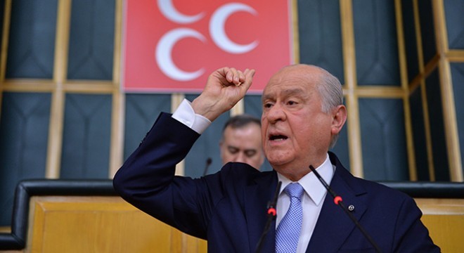 Bahçeli:  Ezanı ıslıklamak küfrü alkışlamaktır 