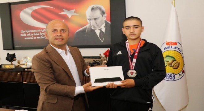 Başkan Ergün den başarıya ödül