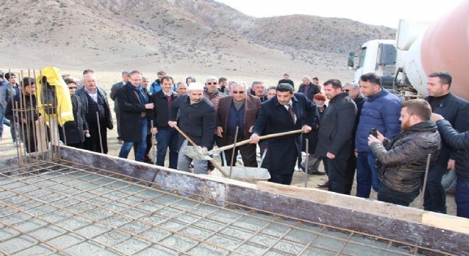 Dadaş İşadamı köyüne cami yaptırıyor