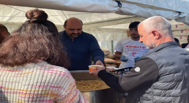 Dadaşlar depremzedelere gönüllerini adıyor