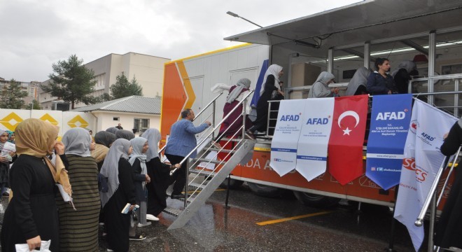 Deprem Simülasyon Tırı Erzurum yolunda