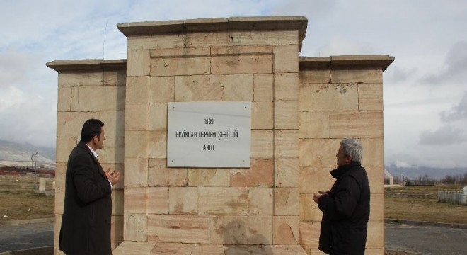 Deprem şehitleri rahmet niyazlarıyla anıldı