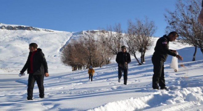 Doğa sporları ekibinden yaban yaşamına destek