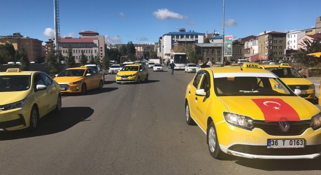 Doğulu taksiciler hainleri telin etti