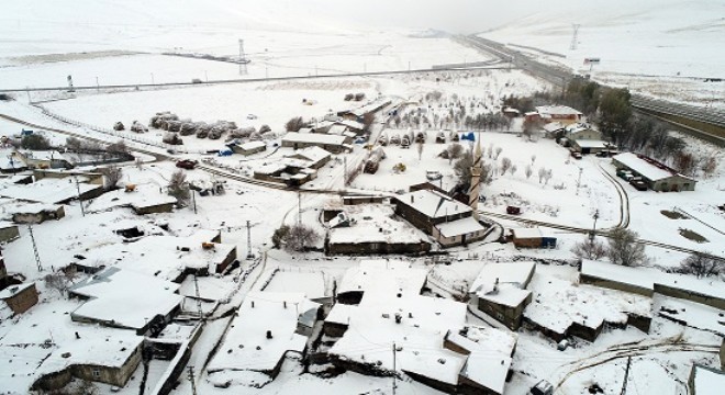 Doğu’da 300 köy yolu kapandı