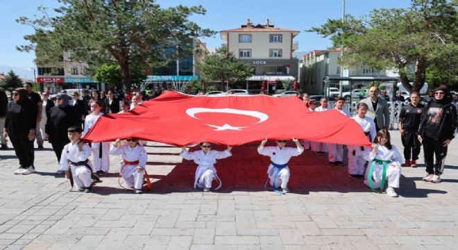 Erzincan da 107 inci yıl coşkusu