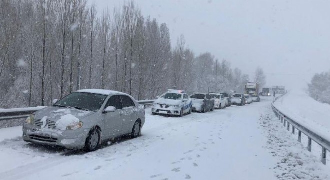 Erzurum-Erzincan karayolu ulaşıma açıldı