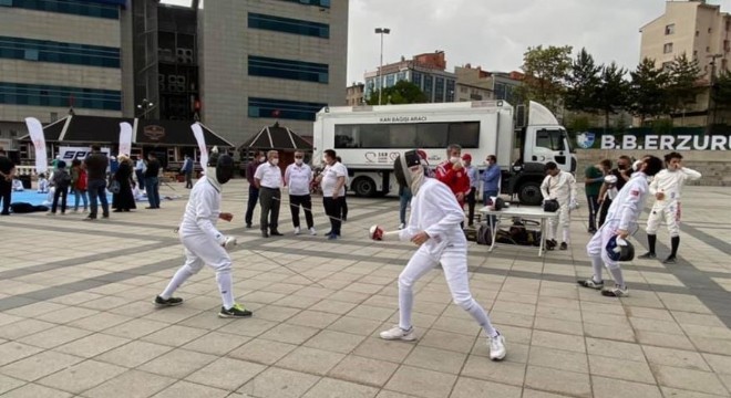 Erzurum Meydanlarında sportif şölen