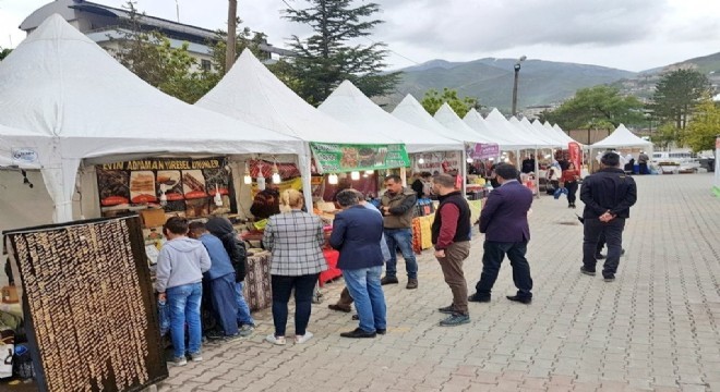 Erzurum cağ kebabı Hakkari Yöresel Ürün Fuarı’nda