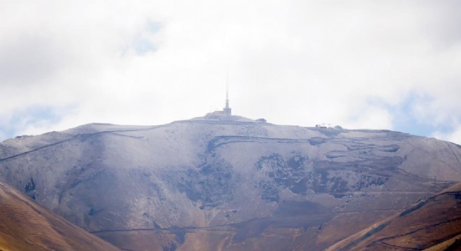 Erzurum da gece sıcaklık -4,7 dereceye kadar düştü
