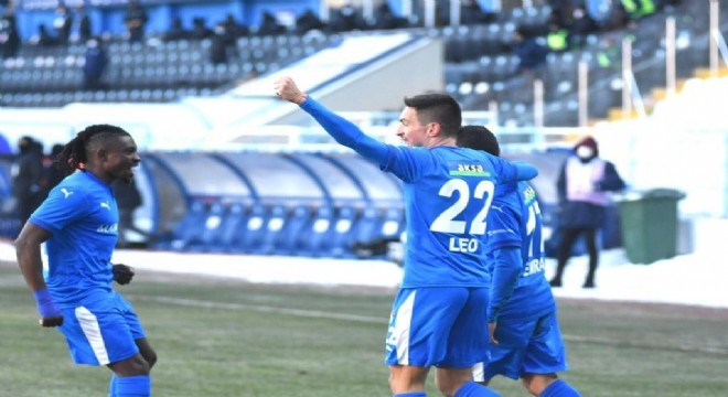 Erzurumspor 82 kez değişiklik yaptı