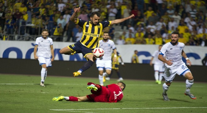 Erzurumspor-Balıkesir maçının hakemleri açıklandı
