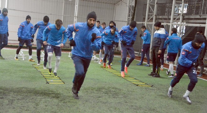 Erzurumspor halı sahada çalıştı