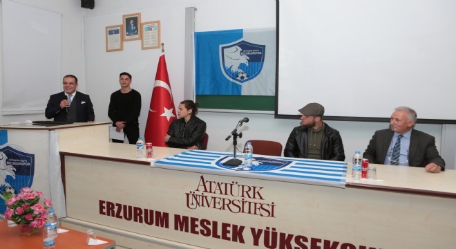 Erzurumsporlu Futbolcular öğrencilerle buluştu
