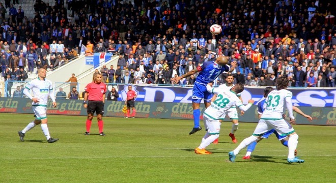 Erzurumspor’un en büyük gücü taraftarı