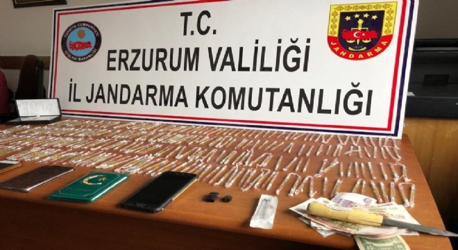 Erzurum’da Kobra yılanı zehri ele geçirildi