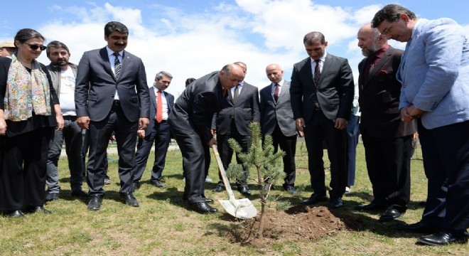 Gür Erzurum standının konuğu oldu