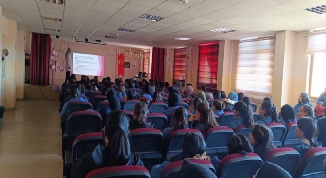 Güzel, Karayazı da erken teşhisin önemini paylaştı