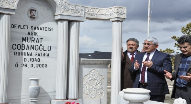 Halk Ozanı Çobanoğlu’na vefa