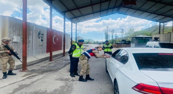 Jandarma bayramda da iş başında