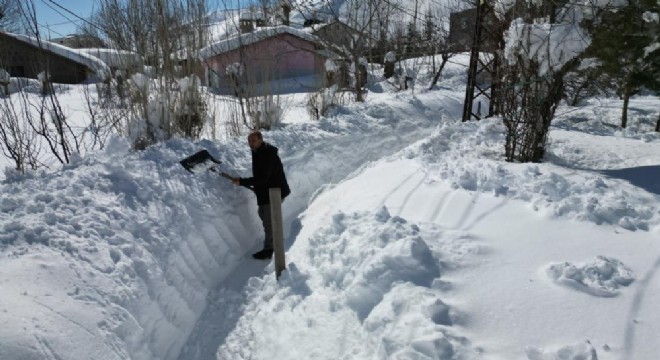 Kar tünelinden evlere ulaşım
