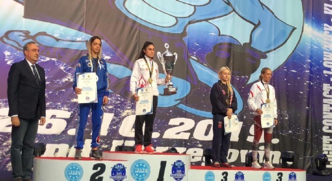 Karabulut, şampiyon sporcuyu kutladı