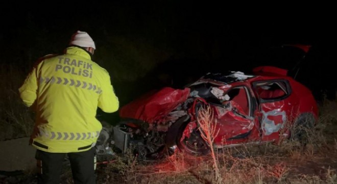 Kars yolunda trafik faciası: 4 ölü