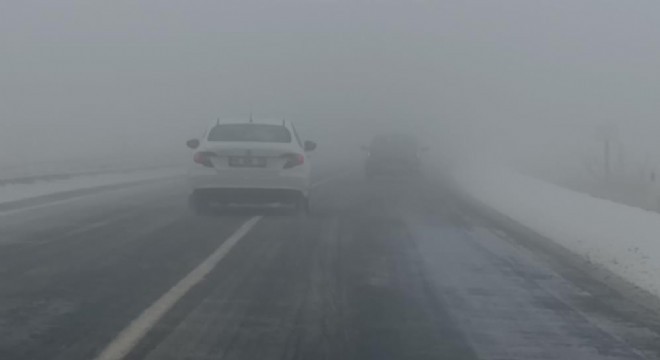 Kars’ta yoğun sis: Uçak seferleri iptal edildi