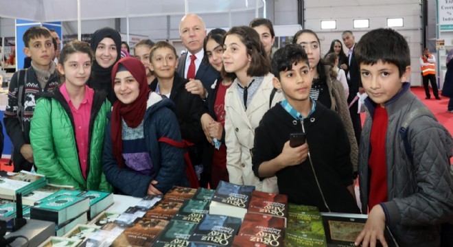 Kitap Fuarı yoğun ilgi gördü