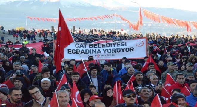 Kılıç,  Ecdadımız Aziziye’de destan yazmıştır”