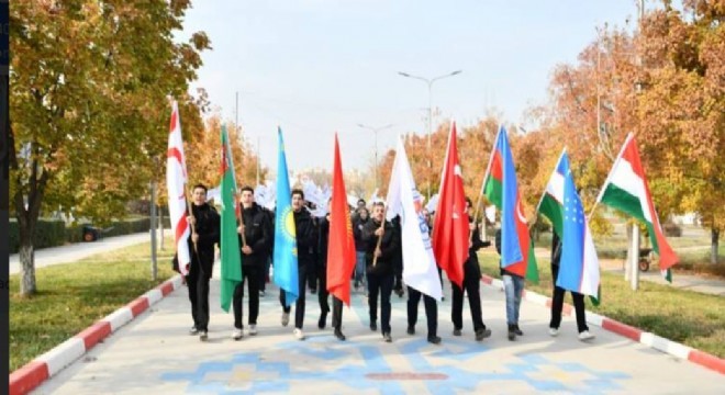 Manas ta Cumhuriyet Bayramı Coşkusu