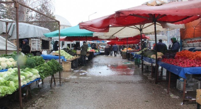 Marketlerdeki kalabalık pazara yansımadı