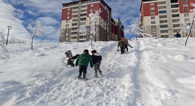 Muş ta okullar 1 gün tatil edildi
