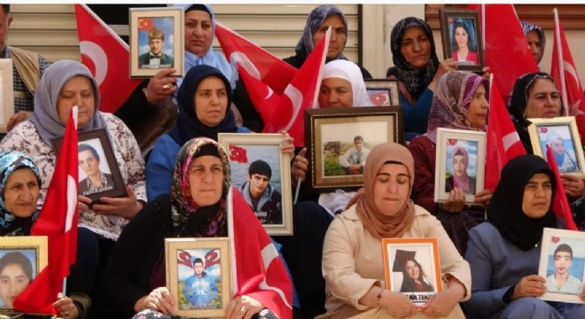 Nöbetteki anne Mutlu’dan HDP’ye tepki