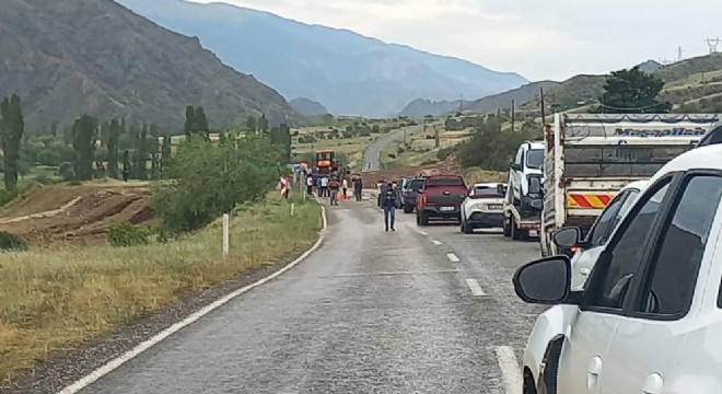 Oltu da sağanak yağış ulaşımı aksattı