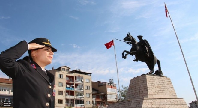 Oltu’da Zafer Bayramı coşkusu