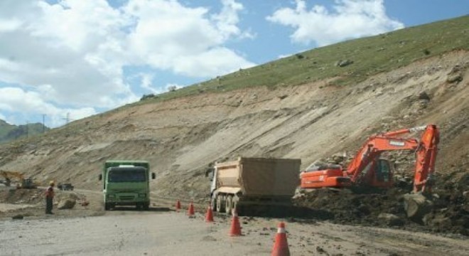 Ovit’te trafik kazası: 1 ölü, 2 yaralı