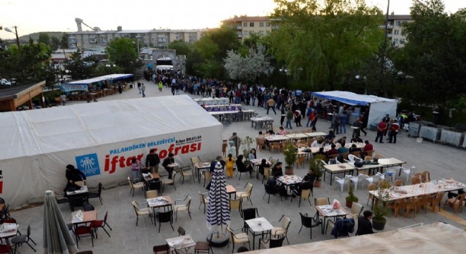 Palandöken Belediyesi nden iftar sofrası