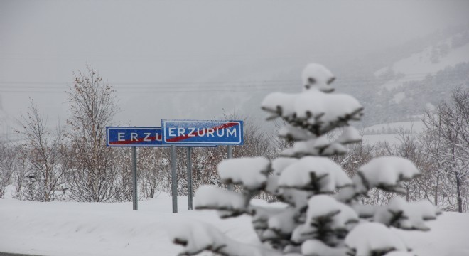 Palandöken’de kar 1.5 metre eşiğinde