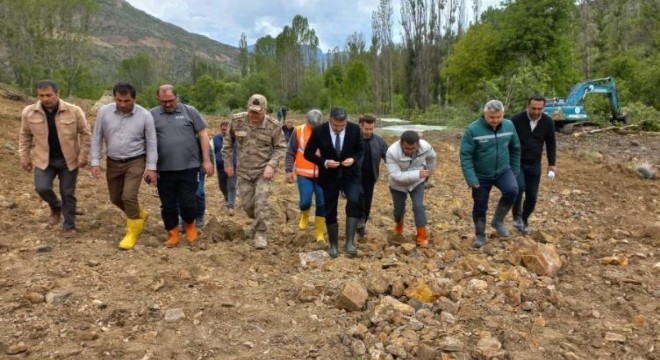 Pehlivanlı - Bağbaşı yol ayrımında  heyelan: 3 yaralı