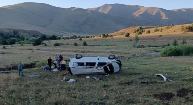Refahiye yolunda trafik kazası: 1 ölü, 6 yaralı