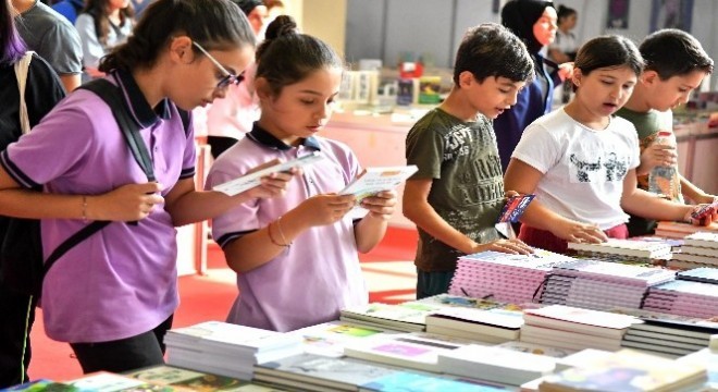 Selçuk, Çocuk Dostu Kitap Önerilerini paylaştı