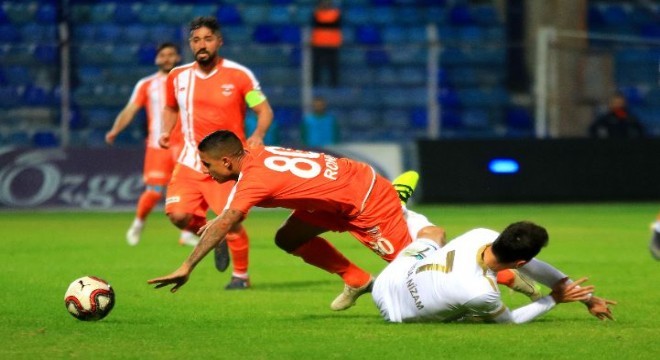 TFF 1. Lig: Adanaspor: 0 - Akhisaspor: 0